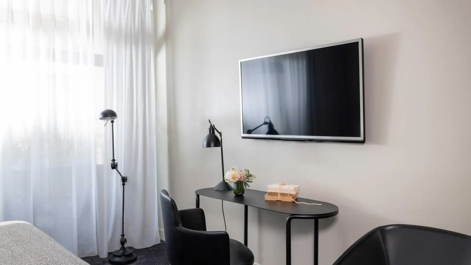 Helios Opera Otel 4*